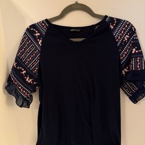 Women’s red, white, navy blouse